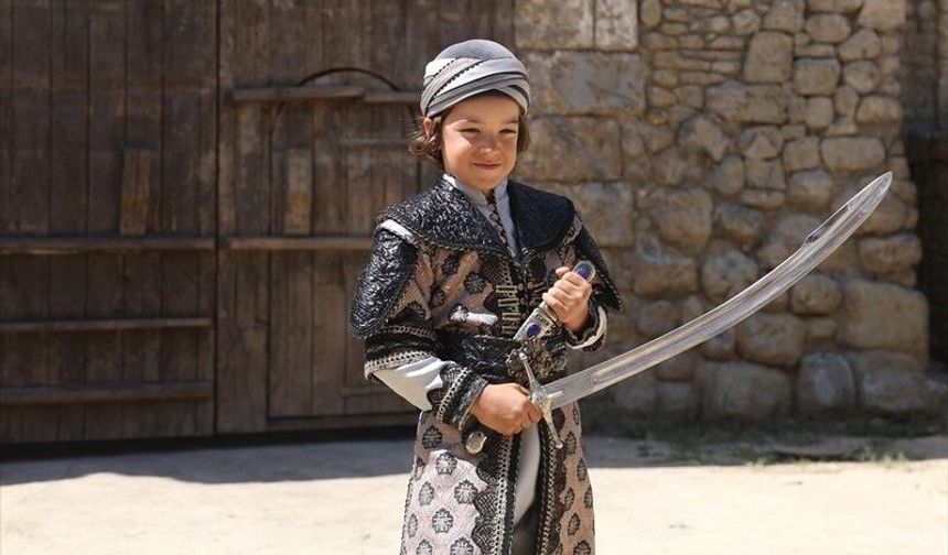 Zayn Sofuoğlu 'Mehmed: Fetihler Sultanı' dizisinin kadrosuna katıldı