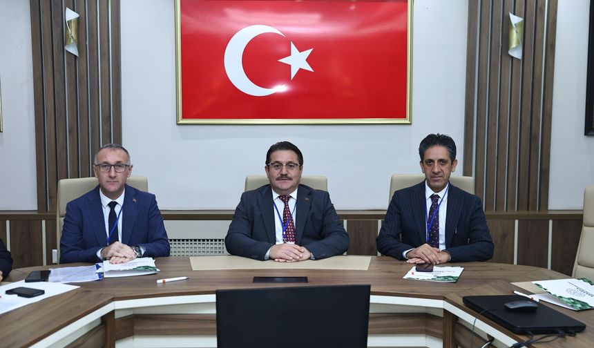 İl ve İlçe Yöneticileriyle Eğitim Gündemi Değerlendirildi
