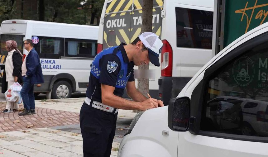Büyükşehir zabıtasından okul servislerine denetim