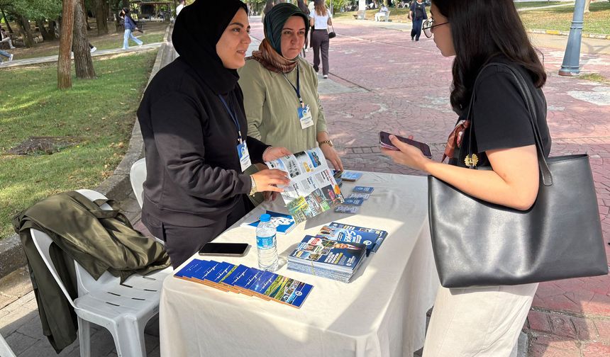 Büyükşehir’den üniversitelilere kampüste sıcak karşılama