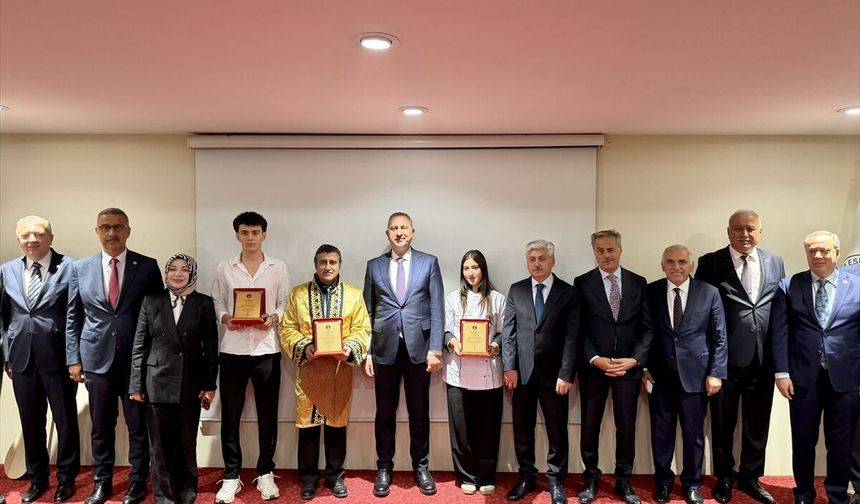 Abdulhamit Gül, Ahilik Kültürü Haftası kutlama programına katıldı