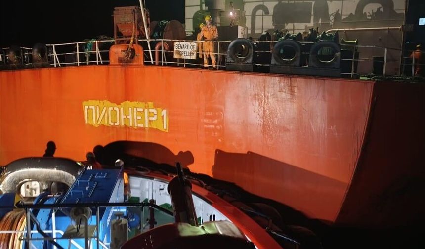 Marmara Adası açıklarında sürüklenen ham petrol yüklü tanker kurtarıldı