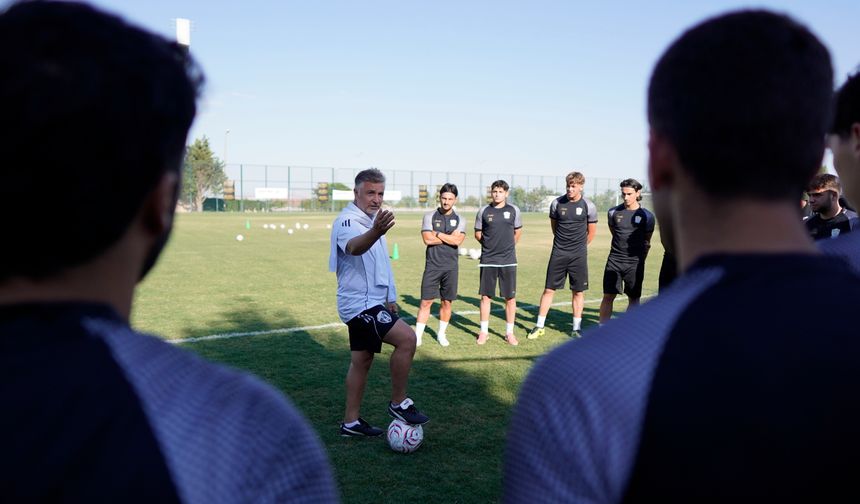 Yalova FK Teknik Direktörü Sinan Yücer: