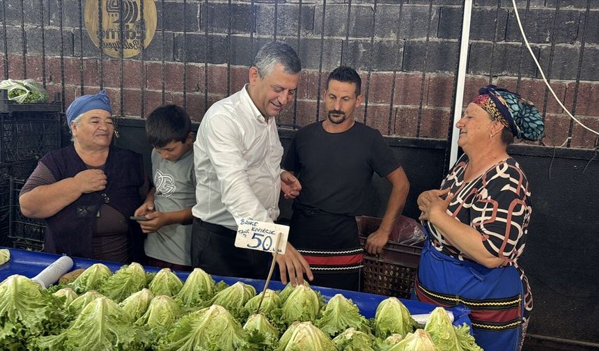 Yeni Parti Genel Başkanı Özgür Özel Edirne'de emeklilere seslendi: