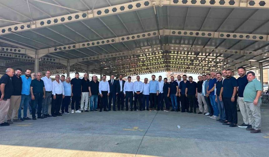 Bakan Kurum, AK Parti Milletvekili Kemal Çelik'in ağabeyinin mevlidine katıldı