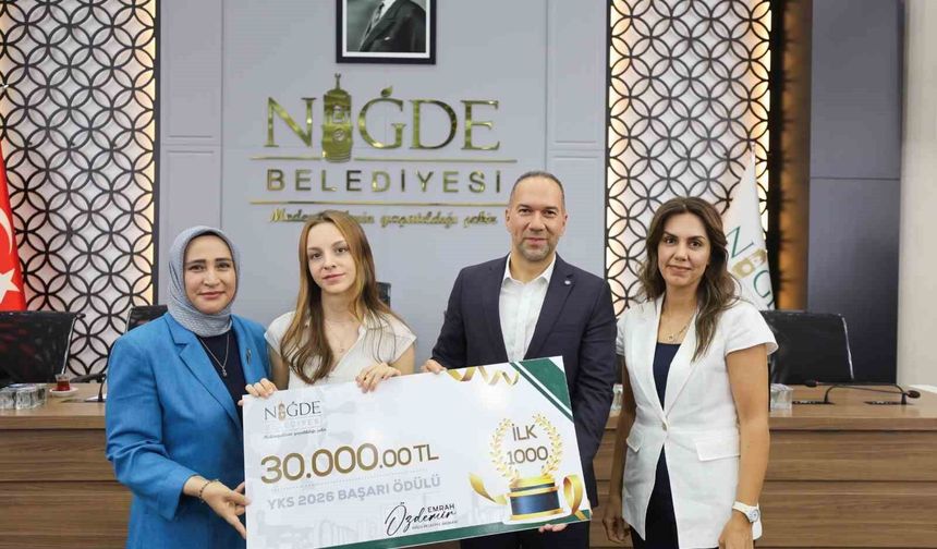 Başkan Özdemir'den YKS şampiyonlarına anlamlı destek