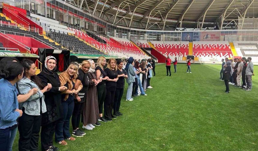 Erzincan'da özel güvenlik görevlilerine spor güvenliği eğitimi