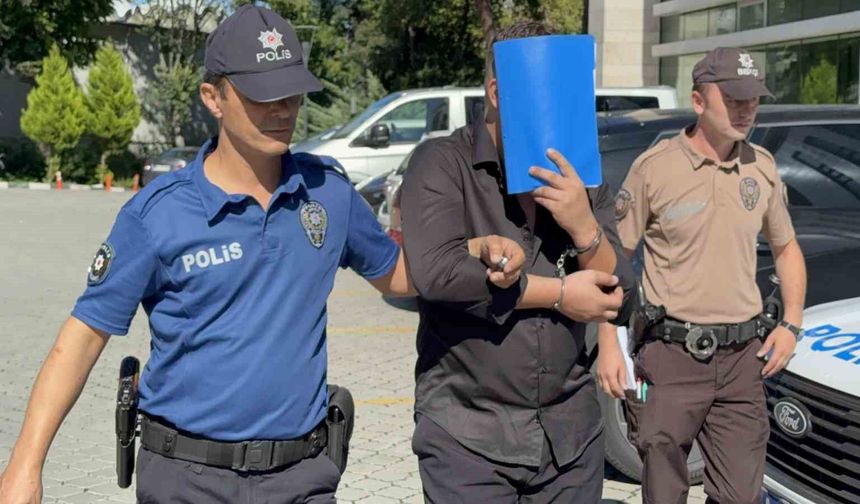 Hastanede dehşet: Hasta yakınının su ısıtıcısıyla saldırdığı röntgen teknisyeninin omzu kırıldı