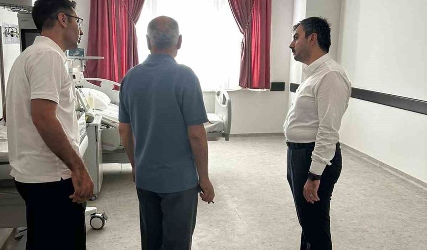Kaymakam Atış, Dicle Devlet Hastanesini inceledi