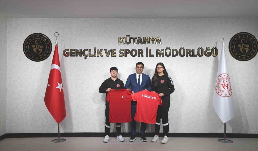 Kütahyalı iki sporcu Avrupa Kuraş Şampiyonası'nda Türkiye için mücadele edecek