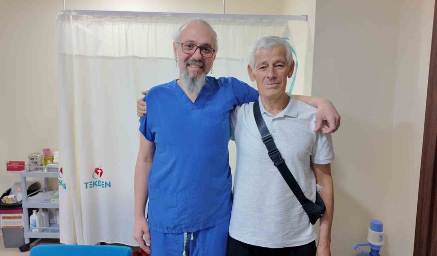 Mide kanserli hastaya, kapalı ameliyat yöntemiyle yeni sindirim sistemi yapıldı