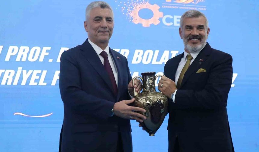 Ticaret Bakanı Bolat: 'Kişi başı milli gelirimiz 20 bin 500 dolara çıkacak'
