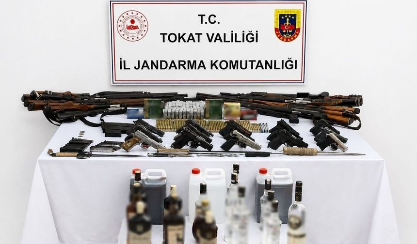 Tokat'ta 19 adrese eş zamanlı operasyon: 14 gözaltı