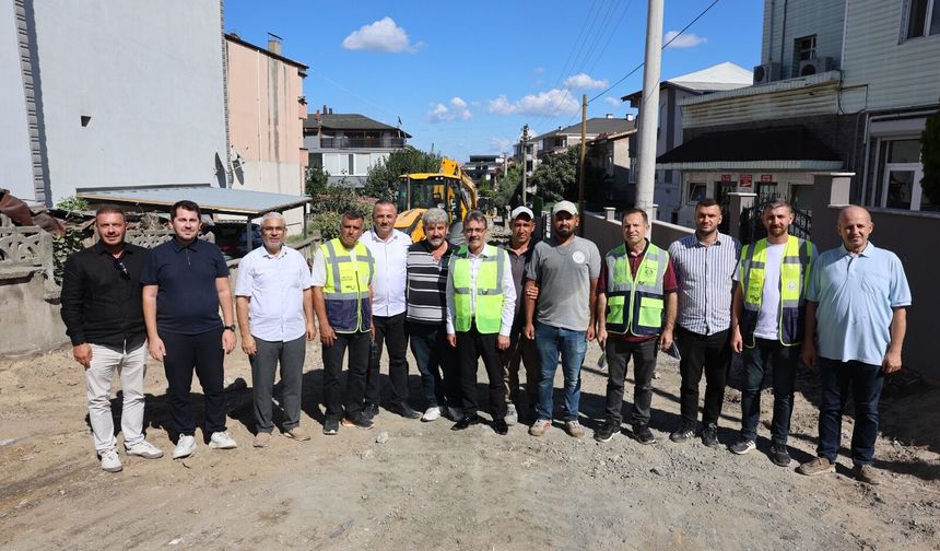 Erenler Belediyesi 15 sokakata asfalt için çalışmalara başladı