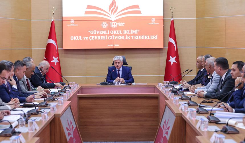 Valilikte okul güvenliği zirvesi