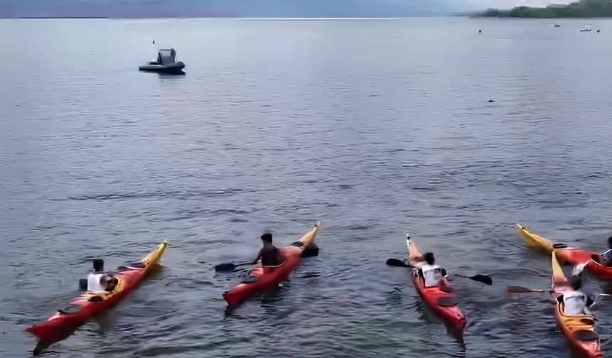 Sapanca’da Kaan Ege Baran anısına anlamlı kürekler çekildi