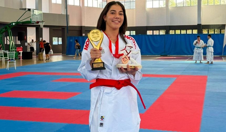 İrem Durmaz Avrupa Üçüncüsü