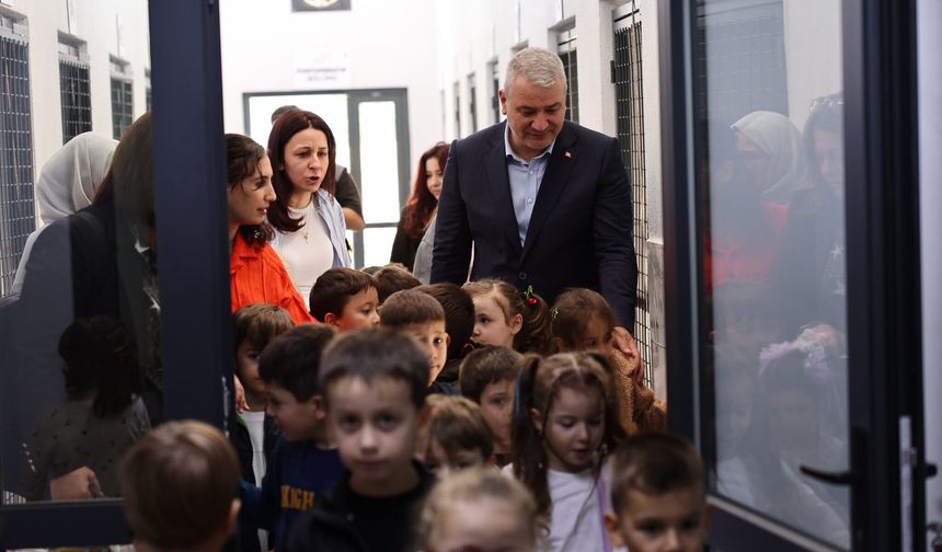 Serdivan’da Miniklerden Can Dostlara Sevgi Dolu Ziyaret