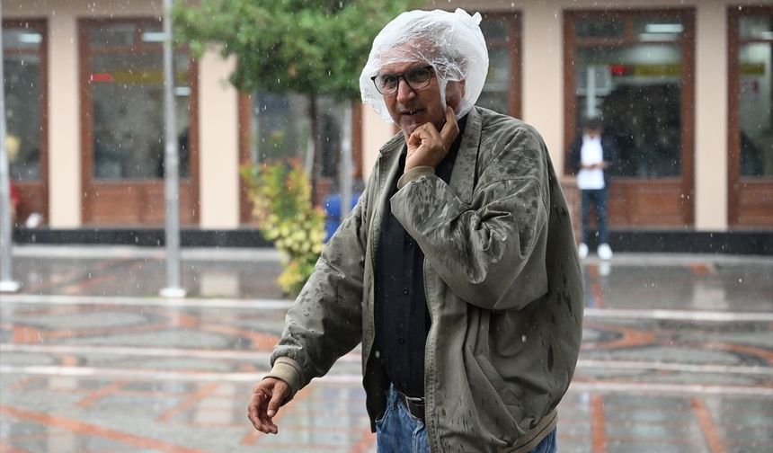 Edirne'de sağanak etkili oluyor