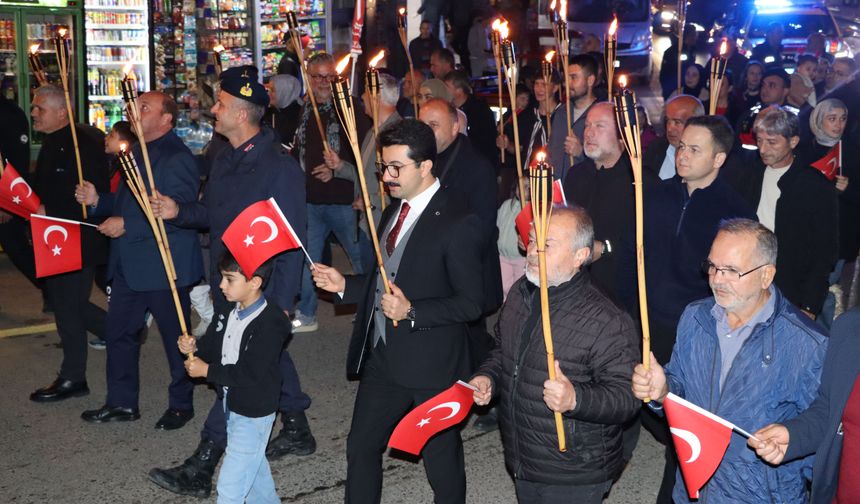 Ferizli'de fener alayı yapıldı