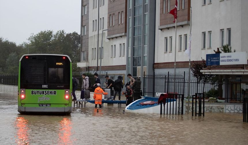 Sakarya Valiliği sağanakla ilgili son durumu paylaştı