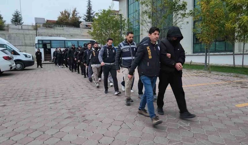 1,2 milyar liralık yasa dışı bahis operasyonunda 18 şüpheli adliyeye sevk edildi