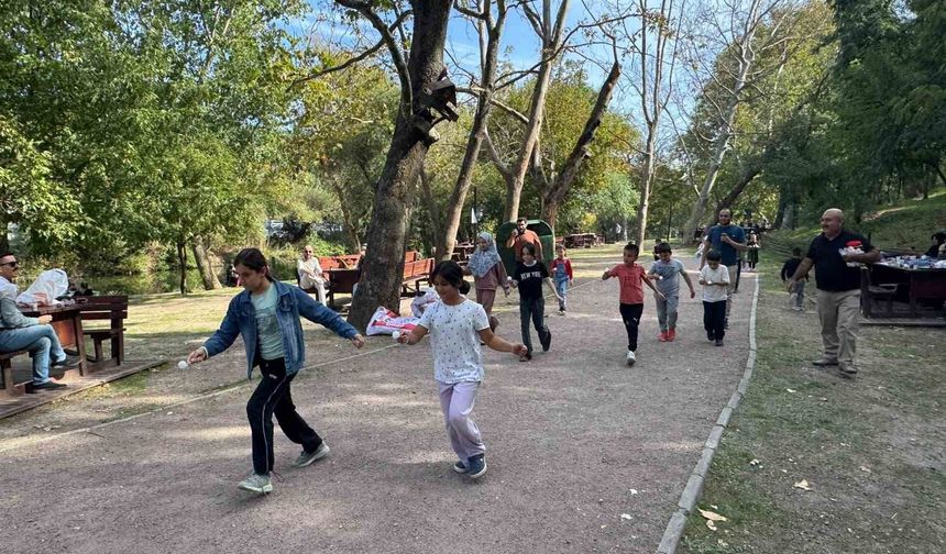 Balıkesir'de din görevlileri aileleriyle kardeşlik sofrasında buluştu