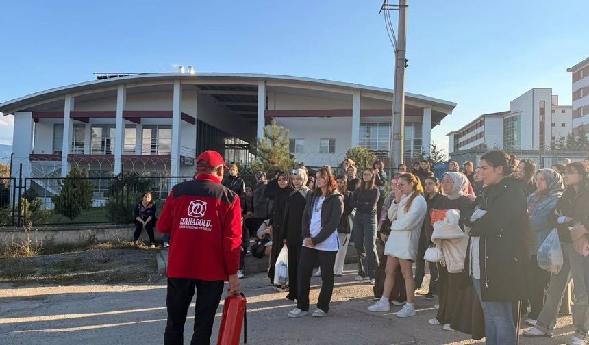 Bolu'da deprem ve yangın tatbikatı gerçekleştirildi