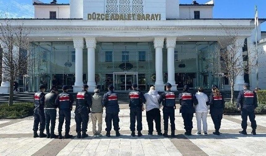 Düzce'de 12 bin 700 kişi sorgulandı, 45 aranan şahıs yakalandı