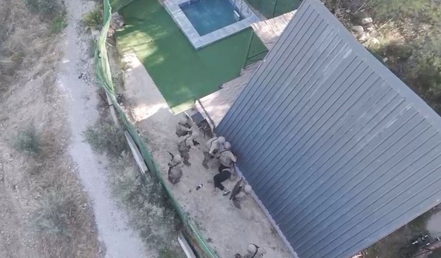 İzmir'de 9 yıldır aranan firari hükümlü özel harekât destekli operasyonla yakalandı