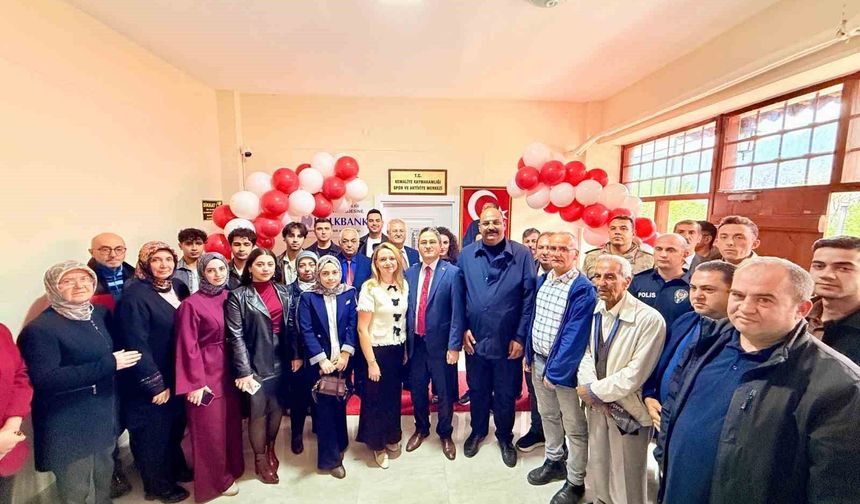 Kemaliye'de Spor ve Aktivite Merkezi hizmete açıldı