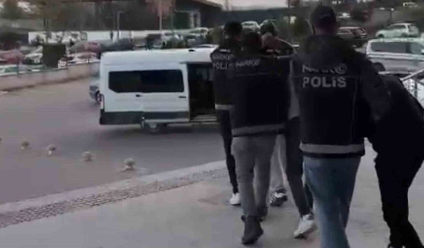 Kırıkkale'de uyuşturucu tacirlerine operasyon: 5 tutuklama
