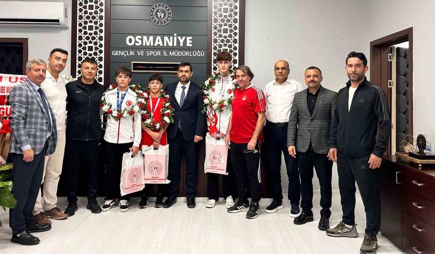 Osmaniyeli sporcular memleketlerinde coşkuyla karşılandı
