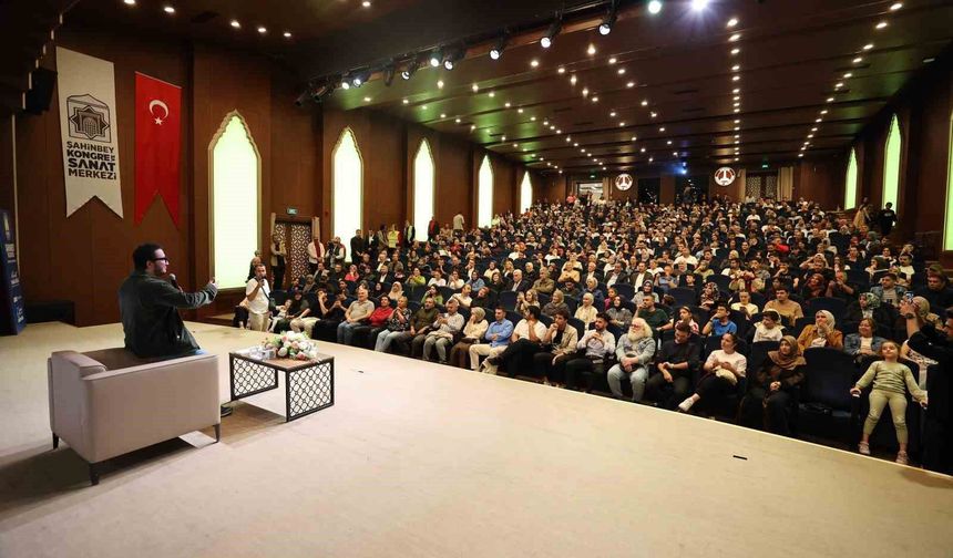 Prof. Dr. Oytun Erbaş evlilik için Başkan Tahmazoğlu'ndan yardım istedi
