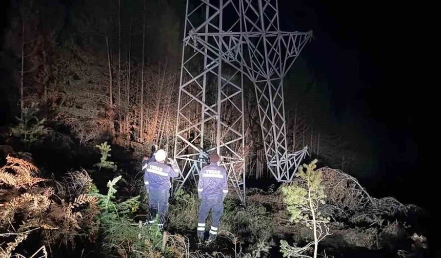Sinop Valiliğinden fırtına sonrası açıklama: 'Elektrik arızaları giderildi'