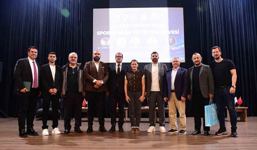 Sporda Bilim ve Vizyon Zirvesi paneli genç sporcuları buluşturdu