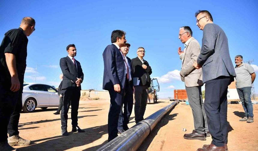 Vali Demiryürek, yeni hastane inşaatında incelemede bulundu