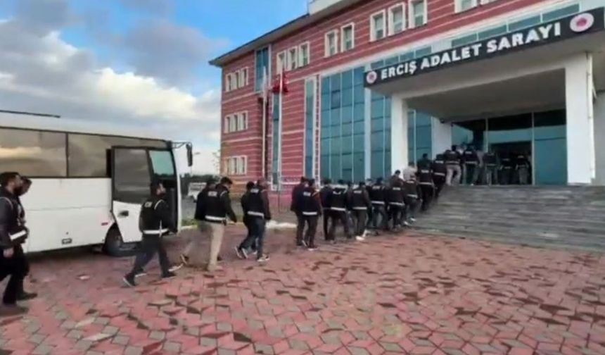 Van'da 37 adrese operasyon: 28 gözaltı