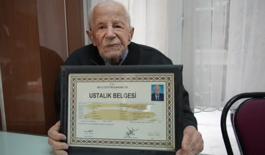 Sakarya'nın Asırlık Çınarı Dönerci Ömer Hayatını Kaybetti
