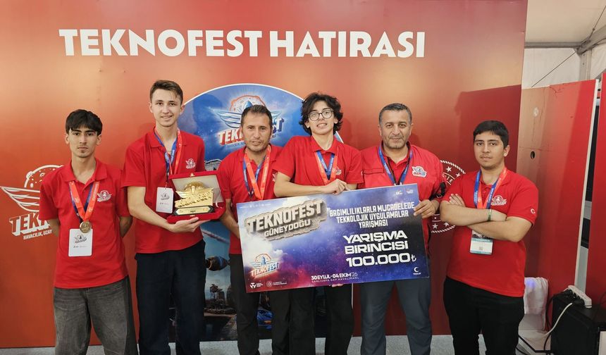 TEKNOSFEST'te Sakarya rüzgarı:Figen Sakallıoğlu Anadolu Lisesi Türkiye birincisi oldu