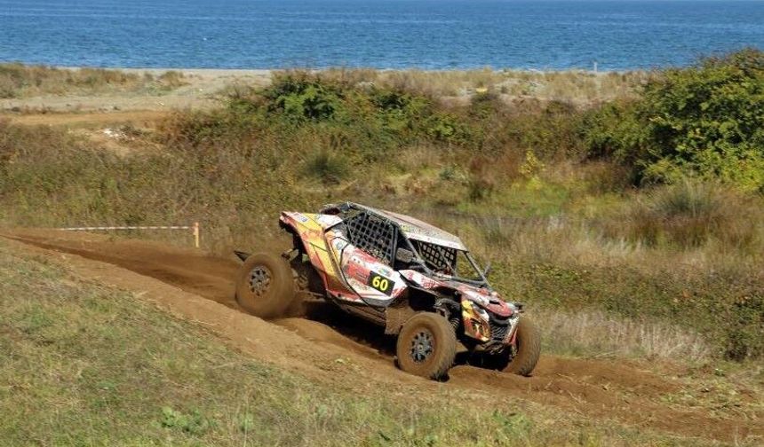 Karasu'da Off-Road şöleni: Zorlu arazide kıyasıya mücadele