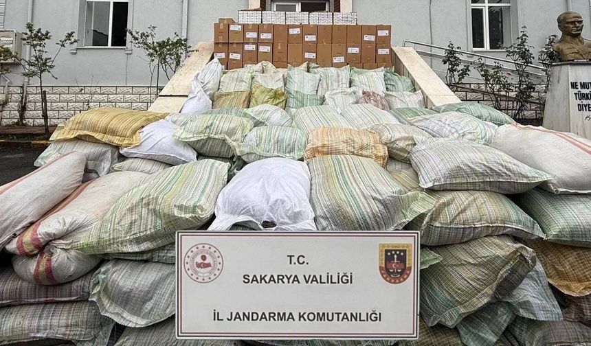 Serdivan’da jandarmadan 3 Milyon TL’lik kaçak tütün operasyonu!